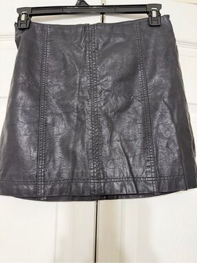 Free people modern femme faux leather skirt black size XS